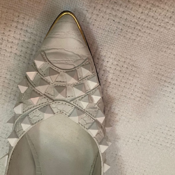 White Pointy-Toe Stilettos Embellished with White Studs; Gold Heels - Picture 9 of 10